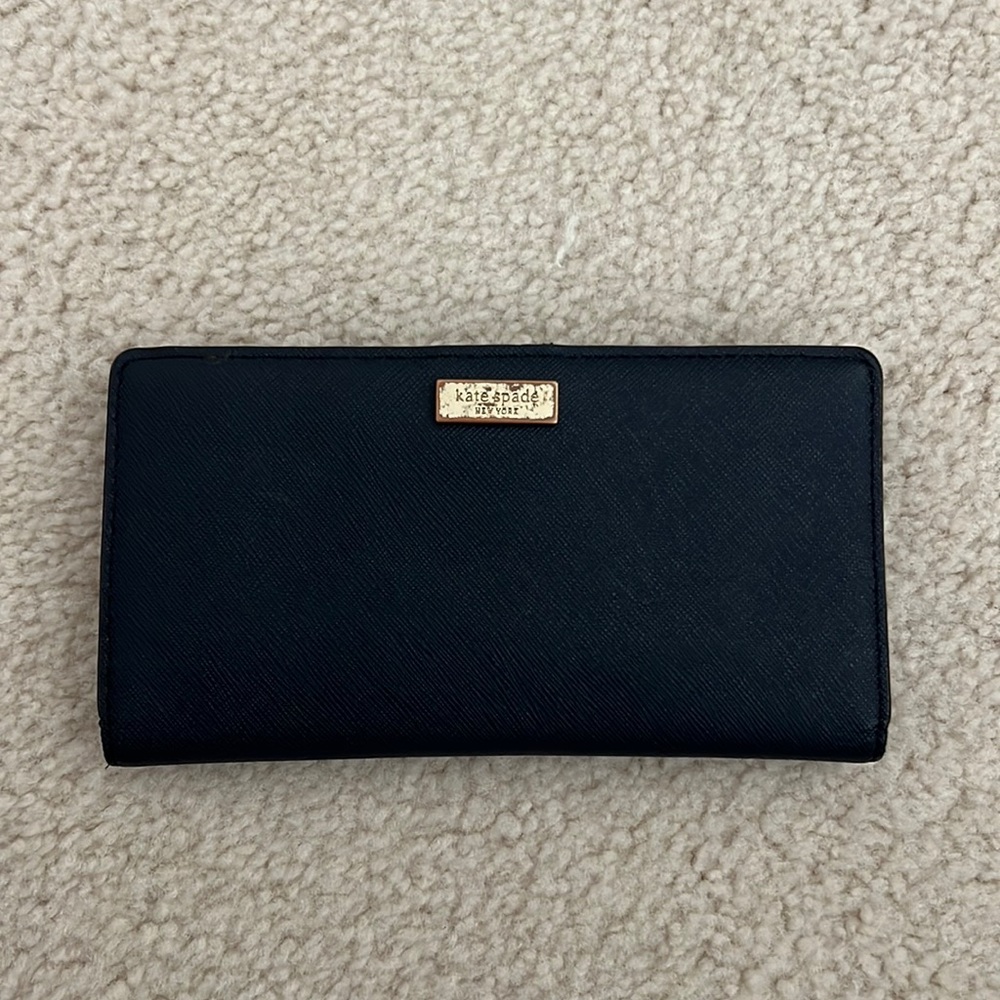 Kate Spade New York Staci Large Slim Bifold Wallet in Navy Blue